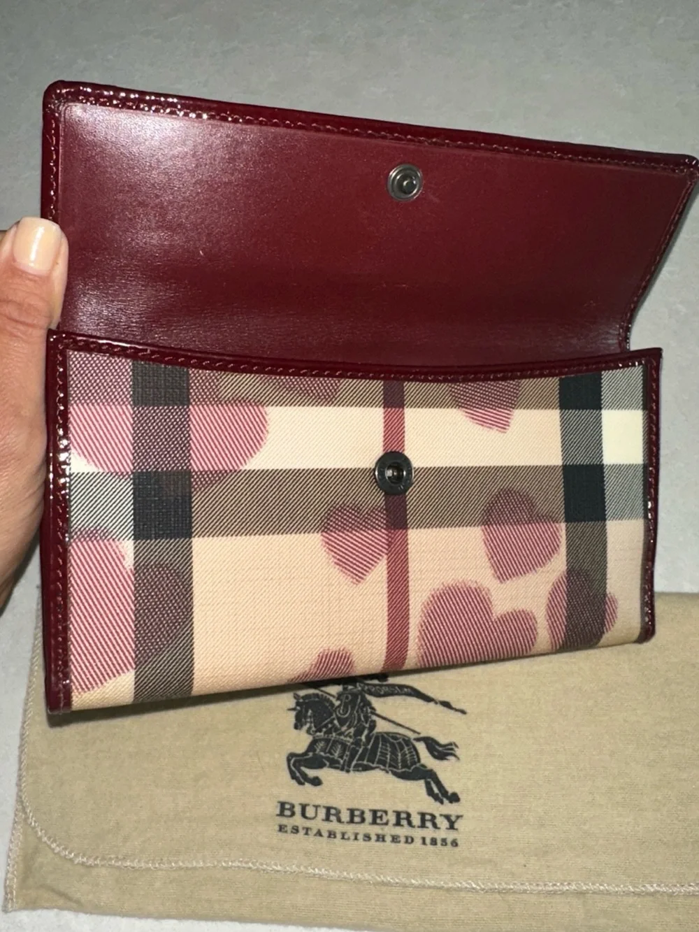Burberry  vintage Leather hearts  Wallet with ID Window